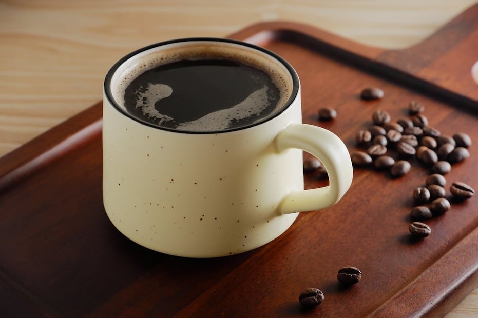 El café y las bebidas con cafeína pueden alterar el sueño en personas sensible. Foto: Unsplash