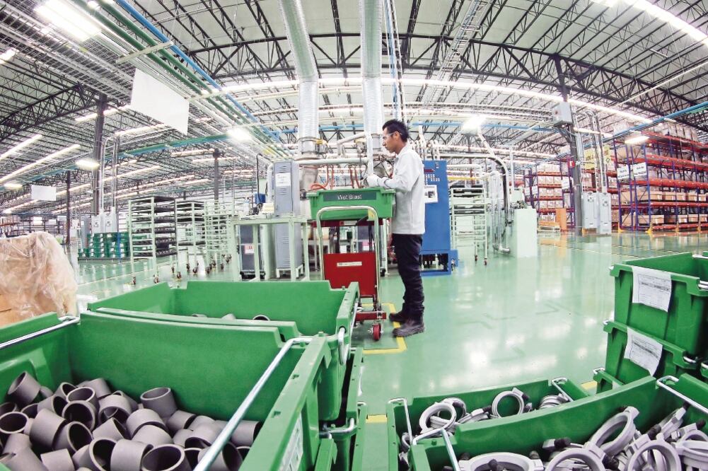 Los sectores que más incrementarán la demanda de espacios industriales son el de distribución y logística, el automotriz y los productos manufacturado s. (ARCHIVO EL UNIVERSAL)