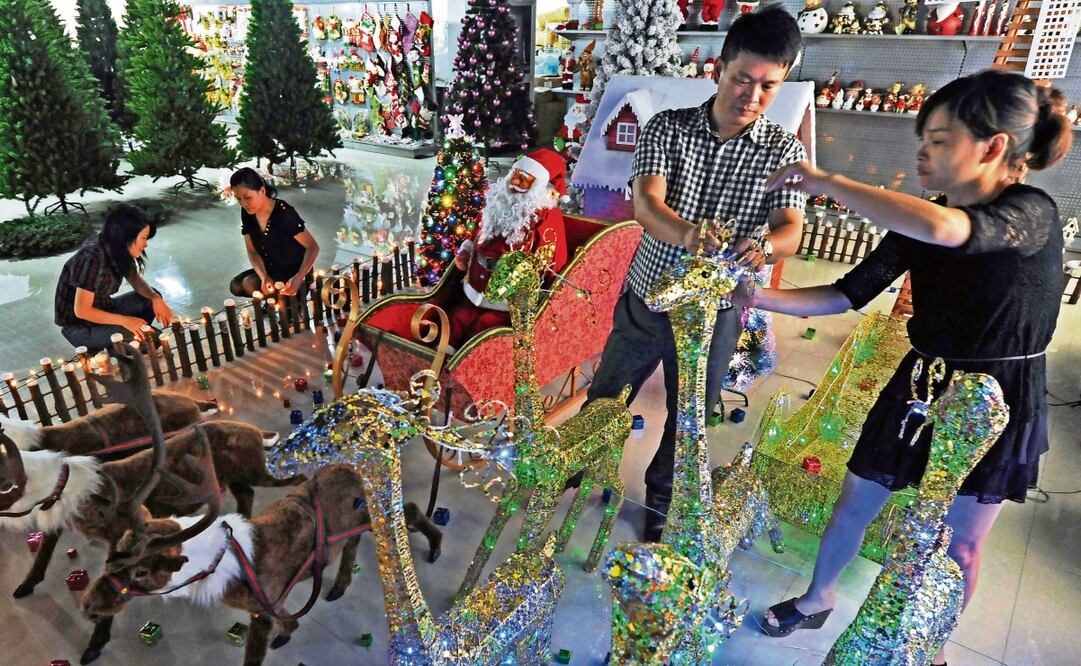 NYCE dio a conocer que en la temporada navideña de 2023, los mexicanos gastaron 550 mil mdp en ropa, regalos y decoraciones. Foto: Archivo EL UNIVERSAL