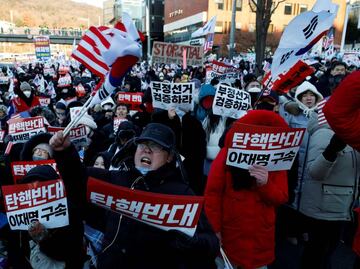 FOTOS: Así se vivió en la calles el intento de arresto contra el expresidente Yoon Suk Yeol; simpatizantes protestan