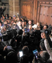 Gasean a alcaldes en Palacio Nacional