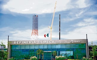 Detienen a un hombre por disparar en  Refinería de Dos Bocas; le decomisan armas