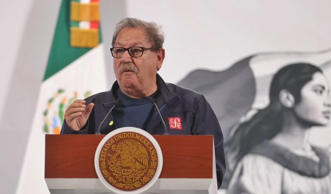 Paco Ignacio Taibo II en la mañanera de Sheinbaum del 2 de mayo de 2025. Foto: Gabriel Pano/EL UNIVERSAL