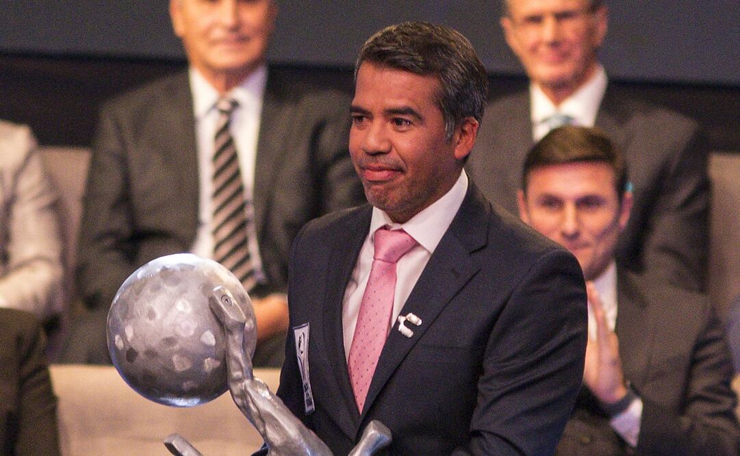 Pavel Pardo en la investidura al Salón de la Fama - FOTO: Imago7