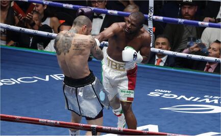 Floyd Mayweather Jr conquista México en su pelea ante John Gotti III