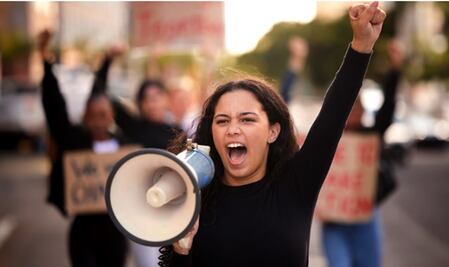 Más de 26 millones de jóvenes están llamados a votar estas elecciones; podrían darle un giro a los comicios: UNAM