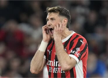 Milan y Santiago Giménez suman un fracaso más; pierden la Copa Italia ante Bolonia