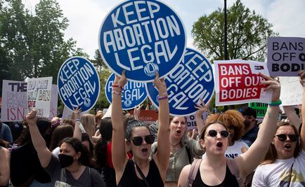 Gobernador de Oklahoma firma una de las leyes de aborto más restrictivas de EU