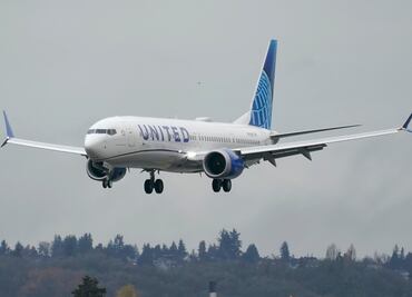 Avión de United Airlines, un Boeing 737, se sale de la pista en Houston