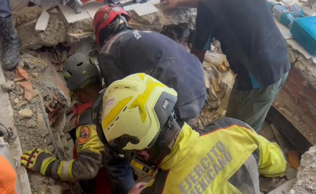 Ejército rescata con vida a perrita "Sarita" entre los escombros en Venezuela tras terremotos del pasado 24 de junio (02/07/2026). Foto: Especial