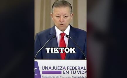 Arturo Zaldívar responde a críticas por videos para jóvenes en TikTok