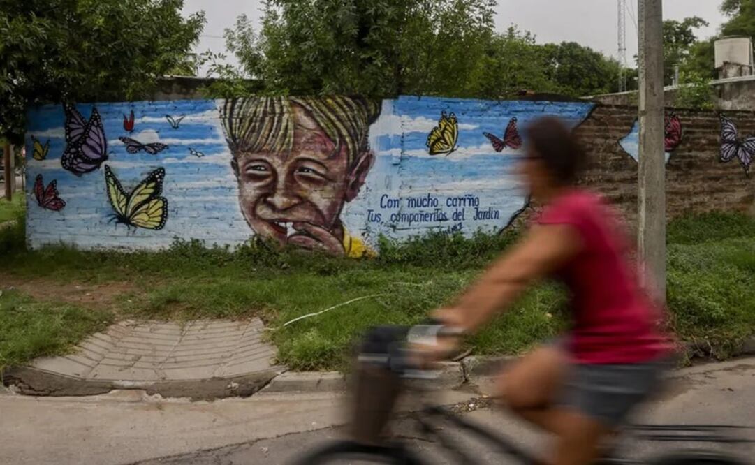 Un mural con un retrato de Lucio en Santa Rosa, en Argentina. Foto: La Nación 