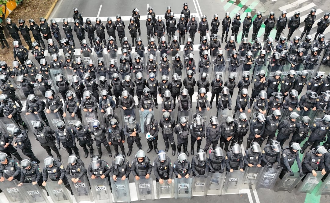CNTE avanza hacia el Estadio Ciudad de México; SSC despliega operativo antimotines en Tlalpan. Foto: Valente Rosas