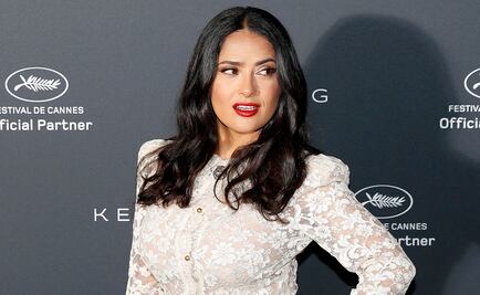 Salma Hayek luce escote y rompe la dieta