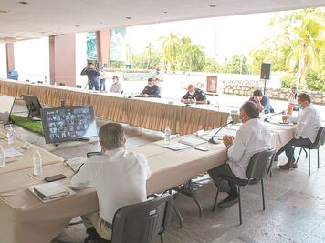 Héctor Astudillo pide no salir los próximos 15 días de casa 