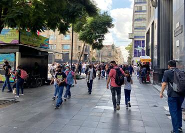 CDMX sanciona a más de 200 comerciantes informales por practicar toreo en fiestas patrias