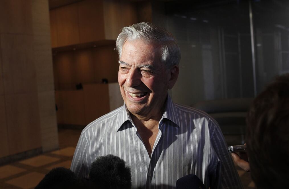 El escritor Mario Vargas Llosa en una entrevista en Nueva York, que data del 2010.
Foto: AP / Seth Wenig, archivo