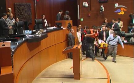 Se desvanece senadora de Morena en el pleno