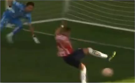 Chicharito Hernández comete falla increíble en partido amistoso; no pudo marcar con la portería libre