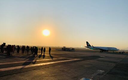 Llega a México primer lote de vacunas chinas para atender el Covid-19