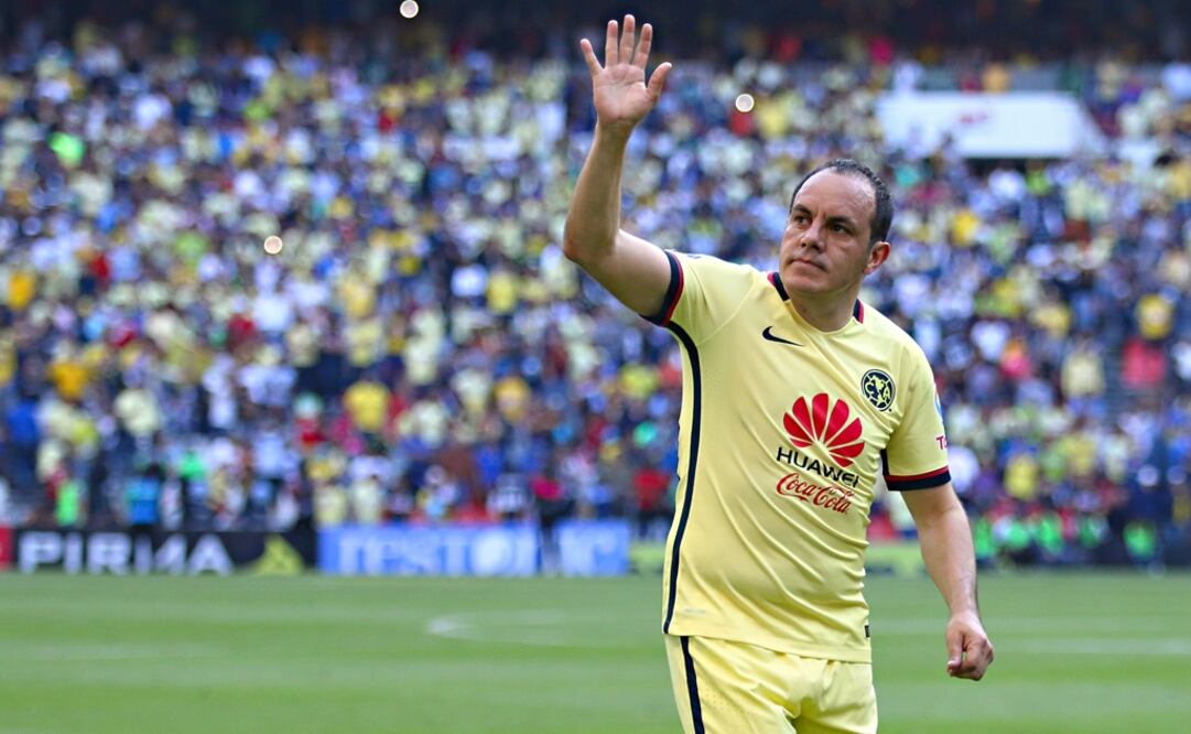 Cuauhtémoc Blanco también quiere ver campeón a Cruz Azul. Foto: IMAGO 7