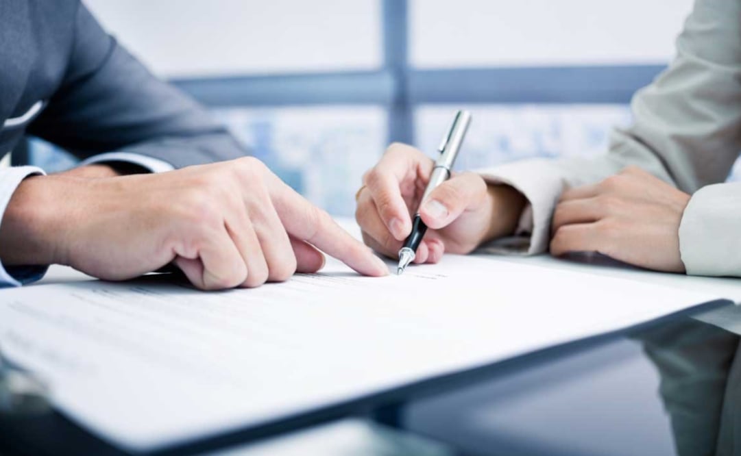 La empresa eFirma se encarga de verificar la identidad de los involucrados en un contrato mediante la revisión de la firma electrónica avanzada