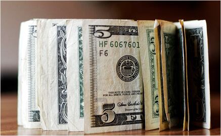 Precio del dólar hoy: el billete verde abre este viernes en 19.57 pesos al mayoreo