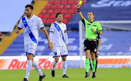Le mientan la madre al árbitro en el Querétaro vs Puebla