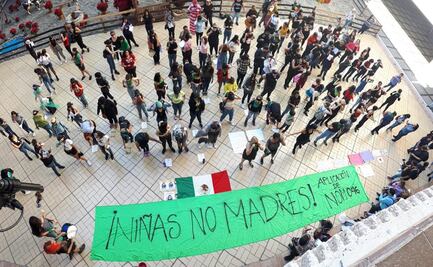 Replican performance "El violador eres tú" en Palacio de Gobierno de Culiacán