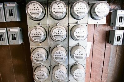 CFE baja tarifas para comercios e industria