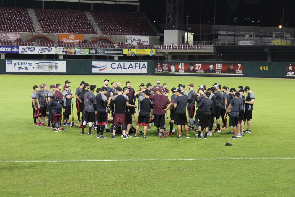 Cotesía: Benjamín Gil, manager de los sinaloenses, ya logró el campeonato en la temporada 2014- 2015.