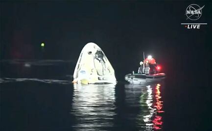 Nave de SpaceX y la NASA hace amerizaje nocturno con cuatro astronautas