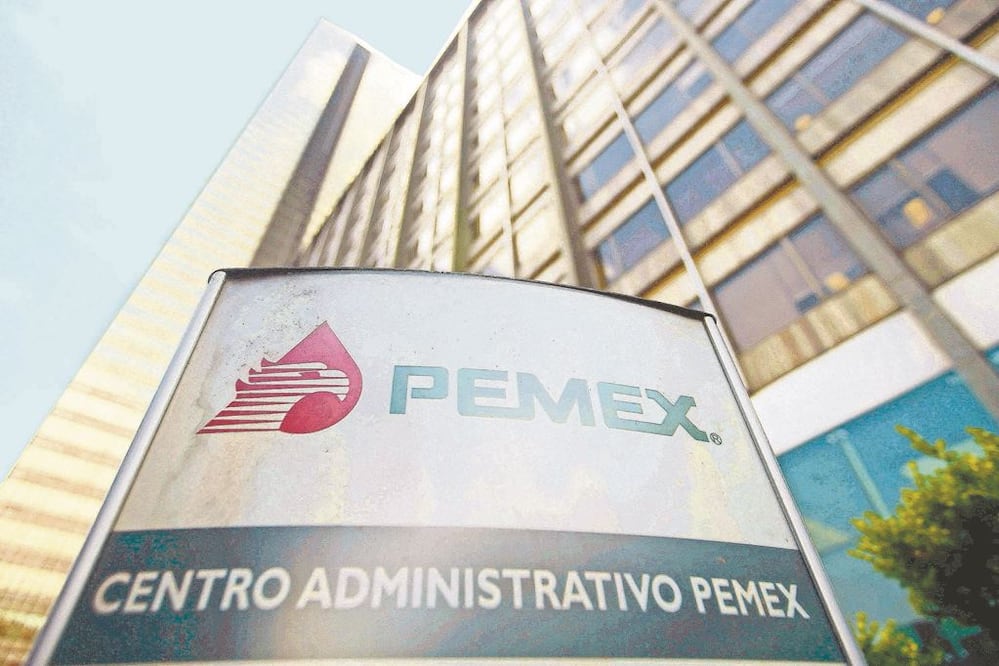 En 2014, Pemex tenía formalizados mil 54 contratos por 301 mil 312 millones de pesos, cuando Carlos Morales estaba al frente del PEP. ARCHIVO EL UNIVERSAL