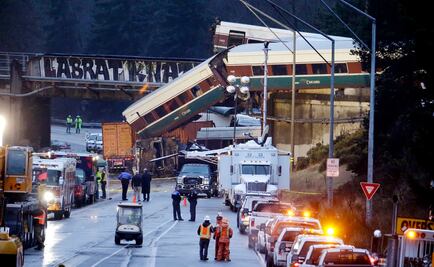 Saldo por tren descarrilado en EU: 3 muertos, 100 heridos