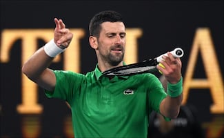 Novak Djokovic avanzó a octavos de final del Australian Open y llegó a 400 victorias en Grand Slams
