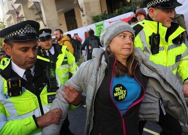 VIDEO: Detienen a la activista Greta Thunberg en una protesta en Londres