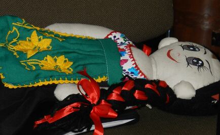 "Paquitas", muñecas que enseñan lenguas indígenas