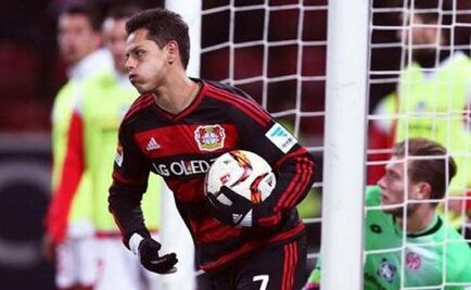 Chicharito scores his 14th goal at the Bundesliga