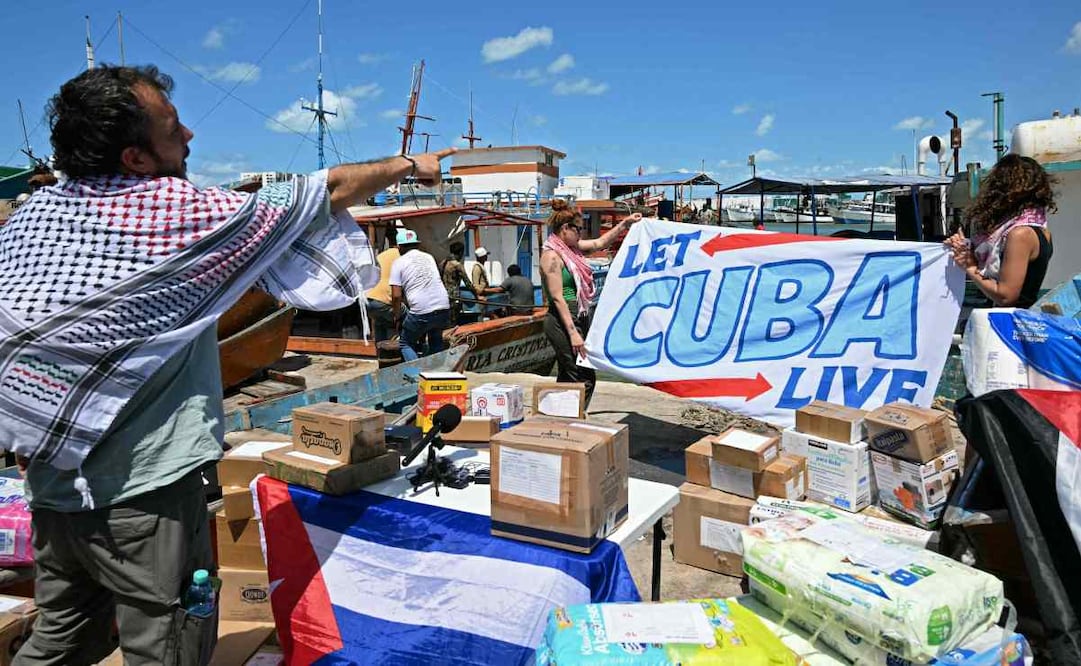 A manera de avanzada, un grupo de los activistas arribó el miércoles a la capital cubana y ya entregaron insumos de donación en hospitales. Foto: AFP