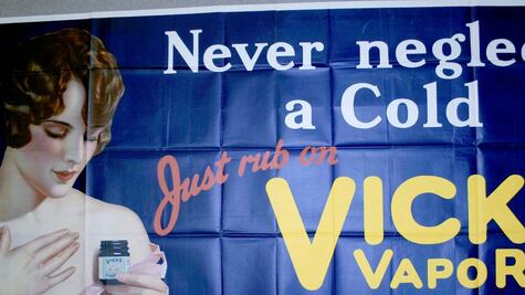 Vicks VapoRub: la fascinante historia del "ungüento mágico" que lleva más de un siglo en el mercado