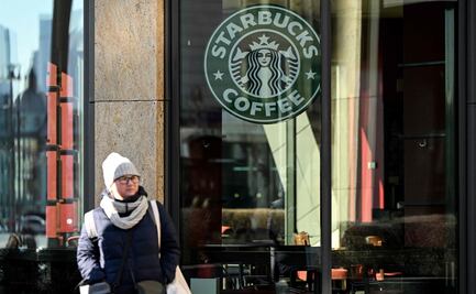 Starbucks sale definitivamente de Rusia