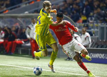 'Chicharito' felicita a Jiménez por doblete