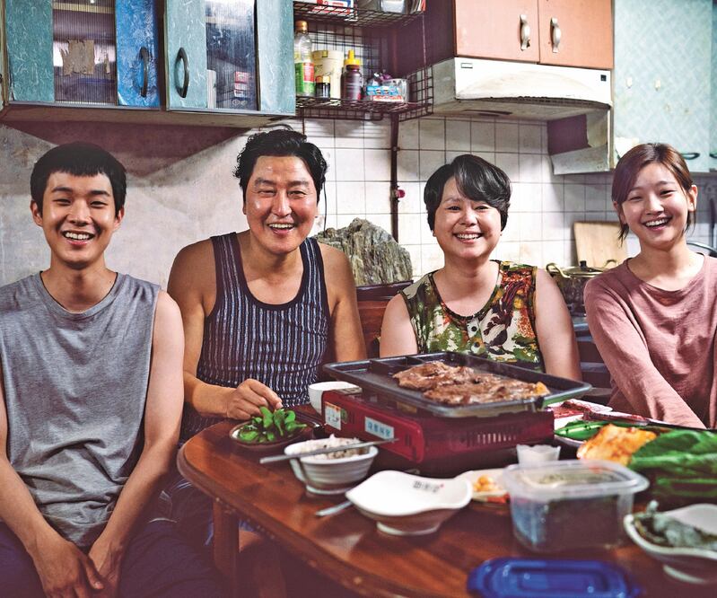 El filme de Bong Joon-ho, que aborda con humor y drama la desigualdad, es uno de los favoritos al Oscar. BARUNSON / CJ ENTERTAINMENT