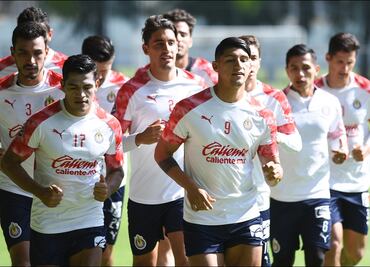 Cuatro titulares de Chivas en duda para el Clásico Tapatío