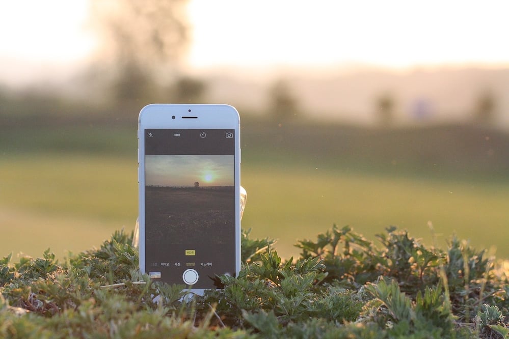 Procura no exponer tu celular por mucho tiempo bajo el sol. Foto: Pixabay