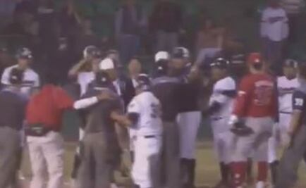 Pelea en juego de la Liga Mexicana de Beisbol
