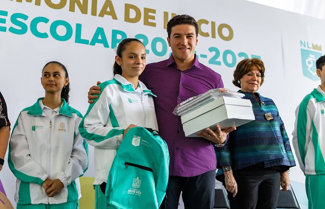 El gobernador de Nuevo León, Samuel García dio la bienvenida al millón 072 mil alumnos de Educación Básica que retornan a las aulas. Foto: Especial