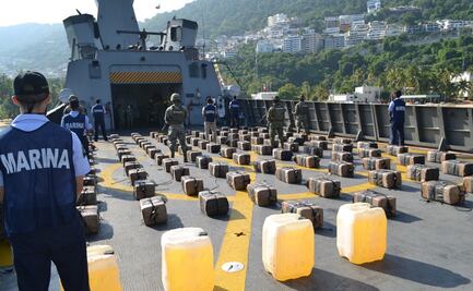 Marina asegura más de 2 mil kilos de cocaína y 500 litros de combustible en Acapulco