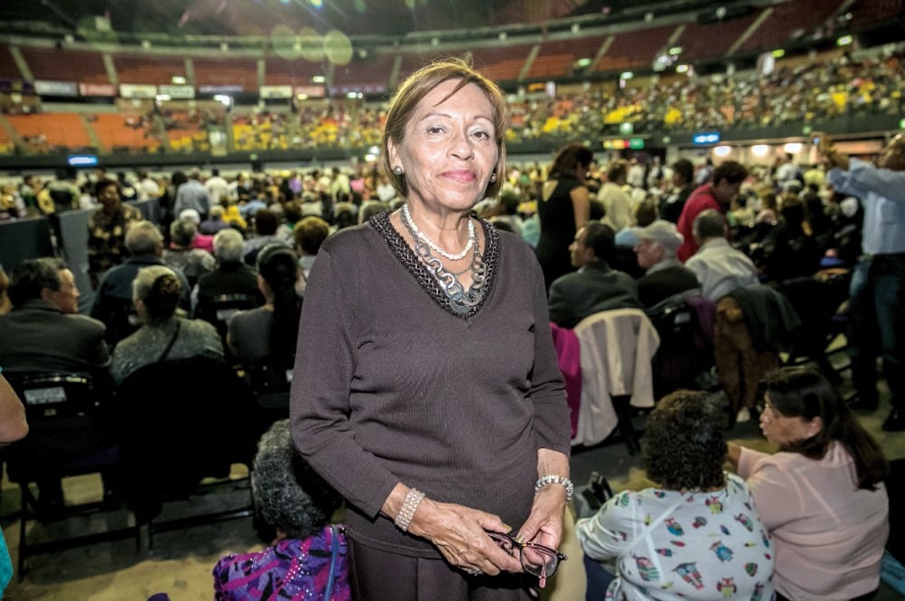 María Eugenia Juárez dice que aunque le gusta salir, apoya a su hijo al cuidar a su nieto. (Fotos: YADÍN XOLALPA)