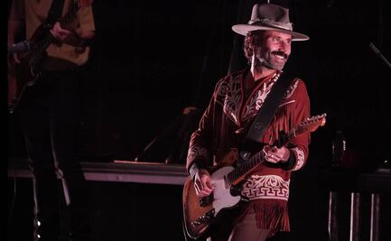 Agradecido, Leiva ofrece concierto emotivo en la CDMX junto a sus amigos 